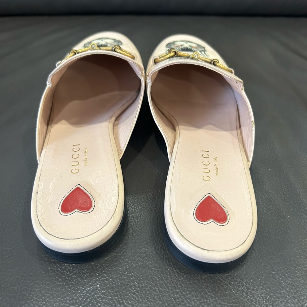 Gucci Cream Cat Print Loafers - Picture 8 of 11